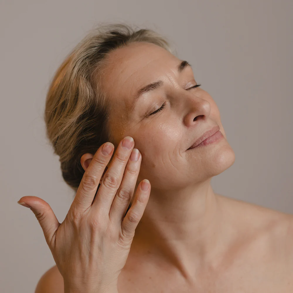 Hydrating Facial Serum - Image 3