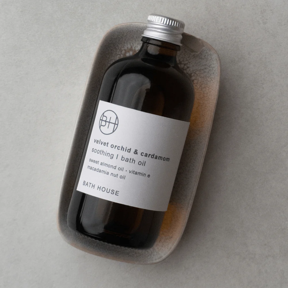 Velvet Orchid & Cardamom Bath Oil - Image 2